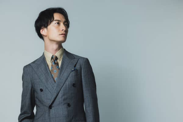 骨格ナチュラルに似合う服・コーデは?選び方やNGファッションを解説