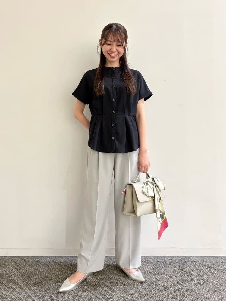 ブラウス×ワイドパンツ