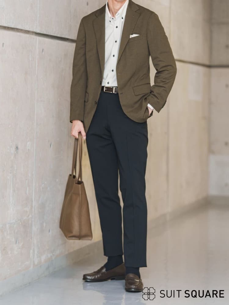 サマージャケットを合わせたビジネスカジュアル例