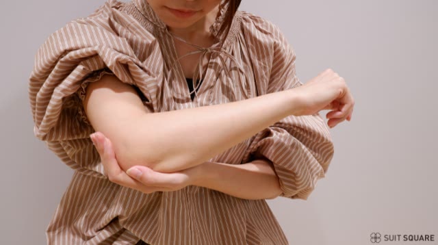 不満を感じている様子