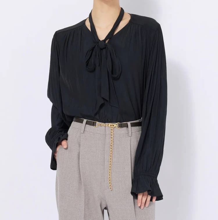 ジャスト〜ショート丈のトップス