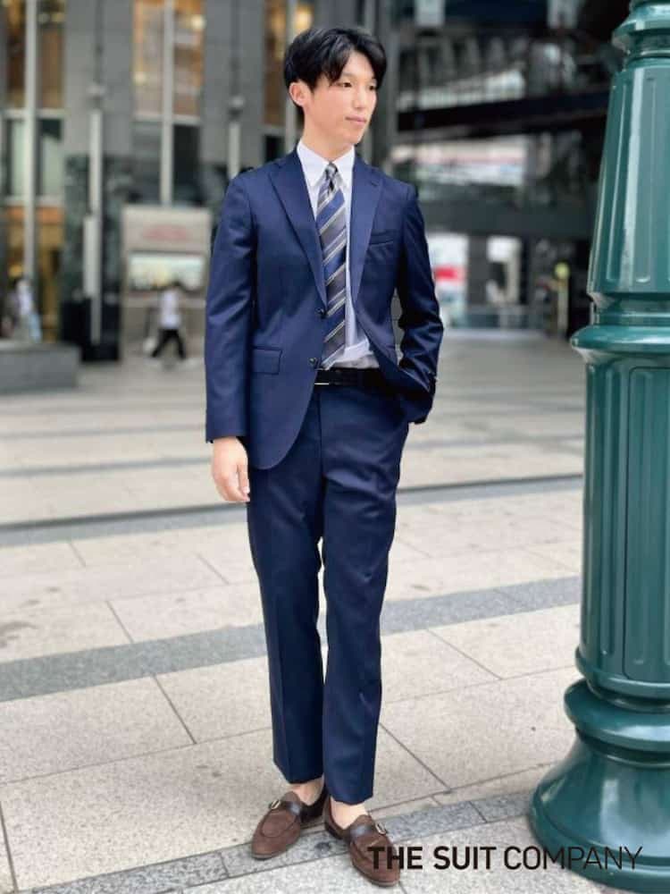 成人式はスーツでおしゃれに見せよう！着こなしのコツ＆おすすめコーディネート12選 The Style Dictionary 