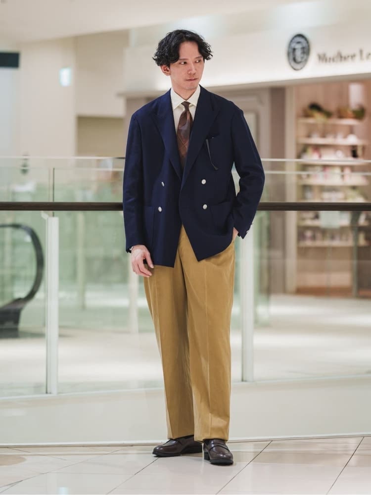 骨格ストレートのジャケットスタイル