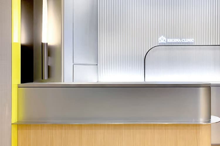 レジーナクリニックオム福岡博多天神院の院内受付